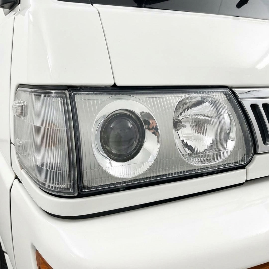 Mitsubishi L300 Express SJ (1995 - 2001) Halogen Headlights LH + RH